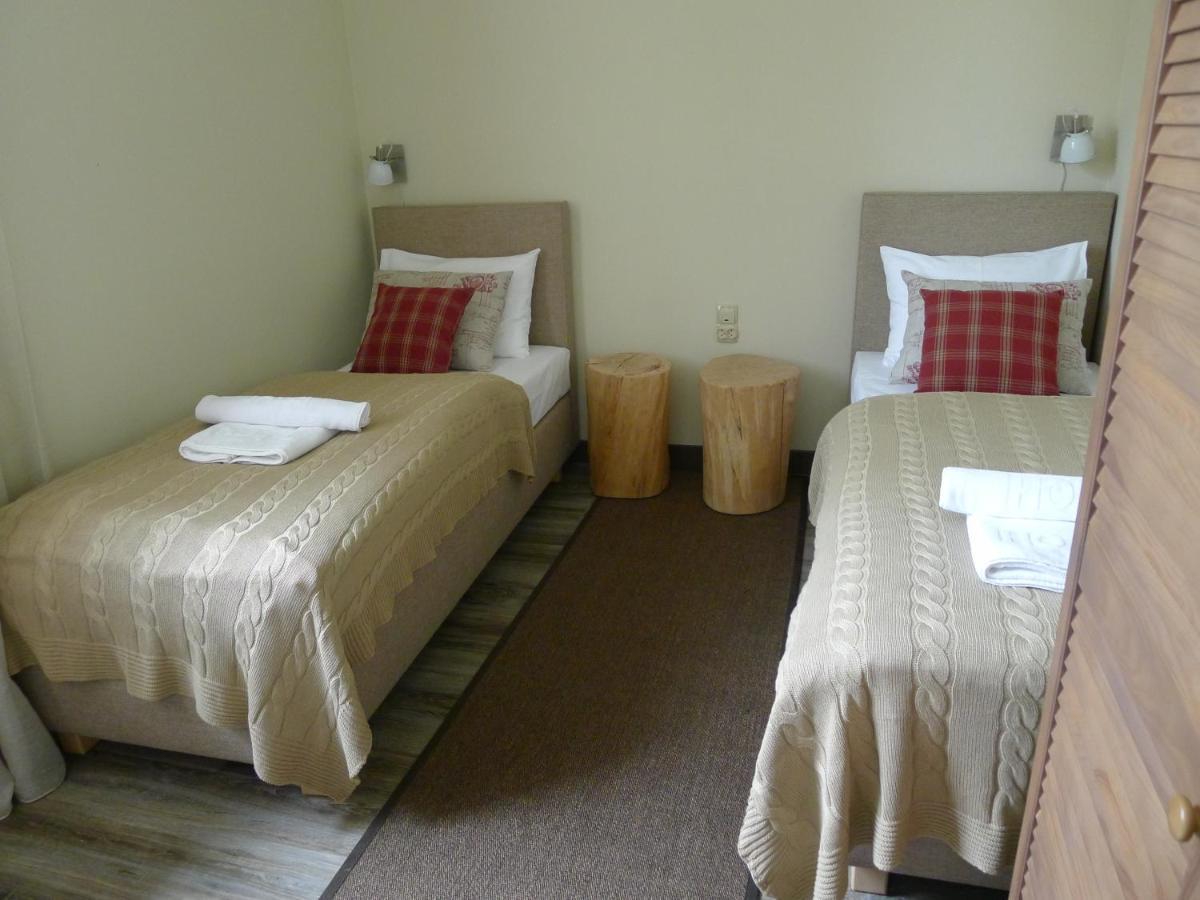 Hotel Dom Mlynarza à Zukczyn Extérieur photo