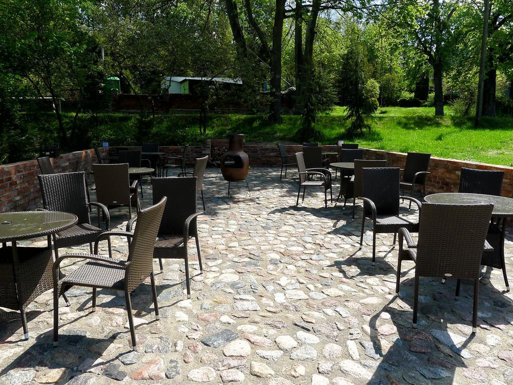 Hotel Dom Mlynarza à Zukczyn Extérieur photo