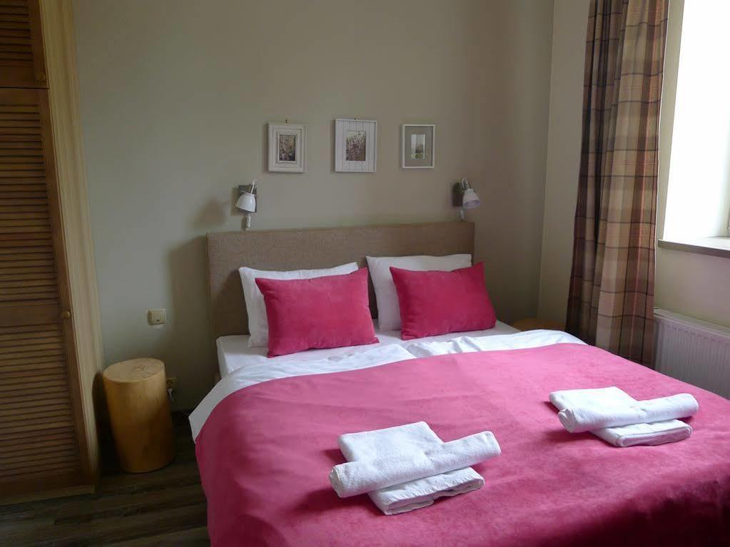 Hotel Dom Mlynarza à Zukczyn Extérieur photo